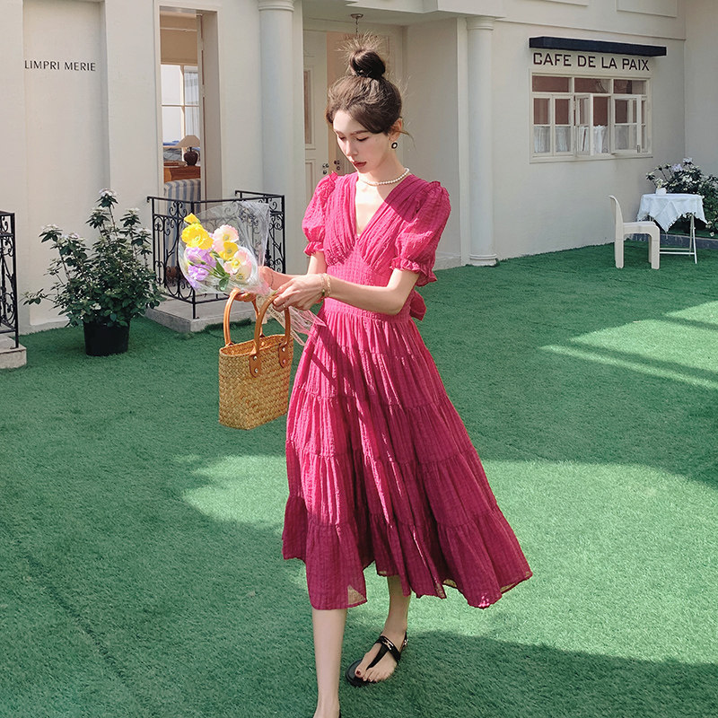 茶歇法式温柔风火龙果色v领连衣裙女夏海边度假森系甜妹绝美长裙,女装连衣裙,浙宝265