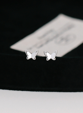S999纯银迷你蝴蝶小耳钉睡觉免摘耳环日常简约百搭气质耳骨钉女