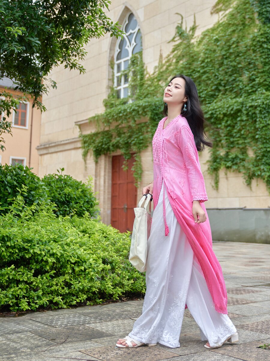 B1-1-2 INDIAN WOMENS IMPORTED ETHNIC STYLE MEDIUM LENGTH COTTON GRADIENT PINK HAND-EMBROIDERED THIN ROBE IS BREATHABLE