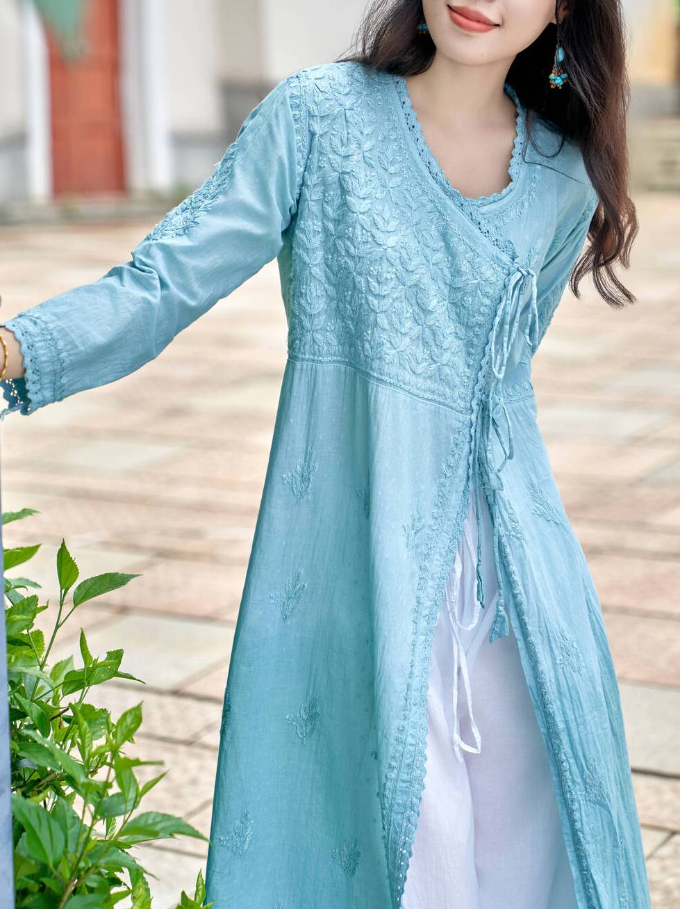 B1-1-2 INDIAN COSTUMES ETHNIC STYLE MEDIUM LENGTH COTTON GRADIENT PEACOCK GREEN HAND-EMBROIDERED THIN ROBES SPRING AND SUMMER