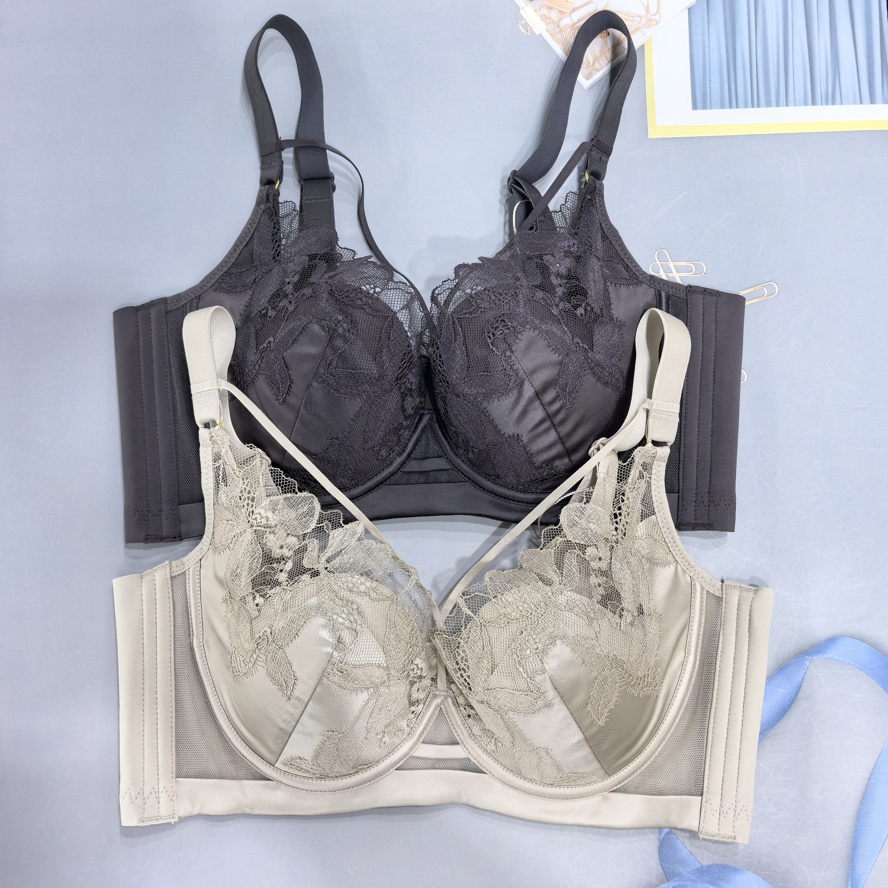 大胸显小超薄软钢圈聚拢防下垂调整型内衣女时尚性感蕾丝文胸罩