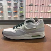 FB9582 Nike耐克新款 1大童轻便气垫运动跑步鞋 MAX 001 AIR