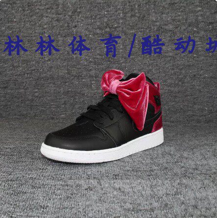 Nike女子MidAJ1黑红休闲篮球鞋