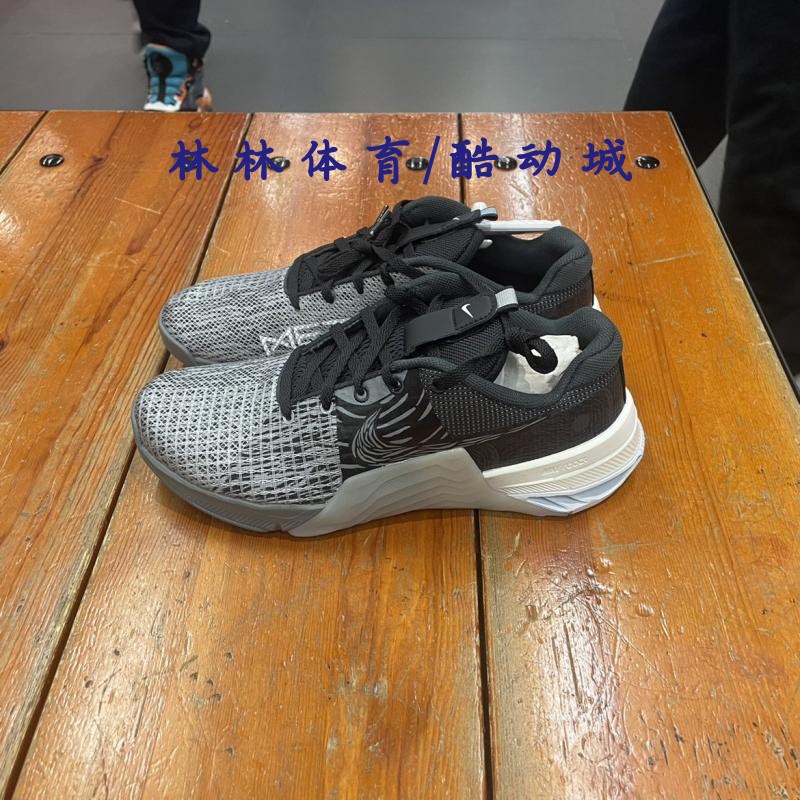 耐克深蹲综合训练运动跑步鞋
