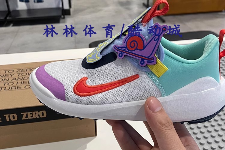 耐克网面透气轻便一脚蹬