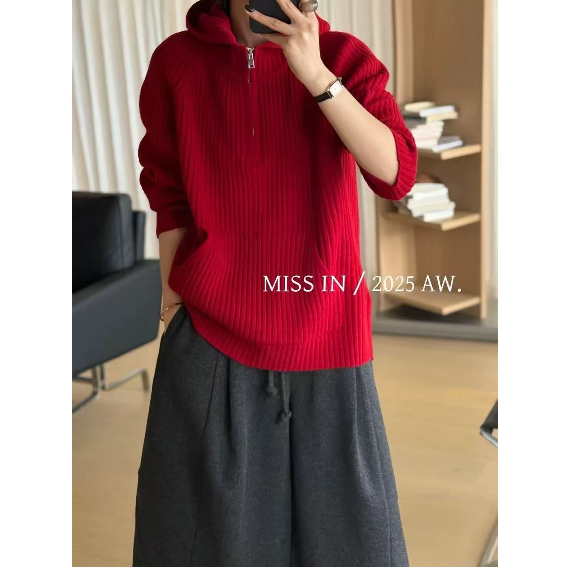 欧洲站2025冬季新款女潮懒散风宽松前短后长半拉链连帽全羊毛毛衣