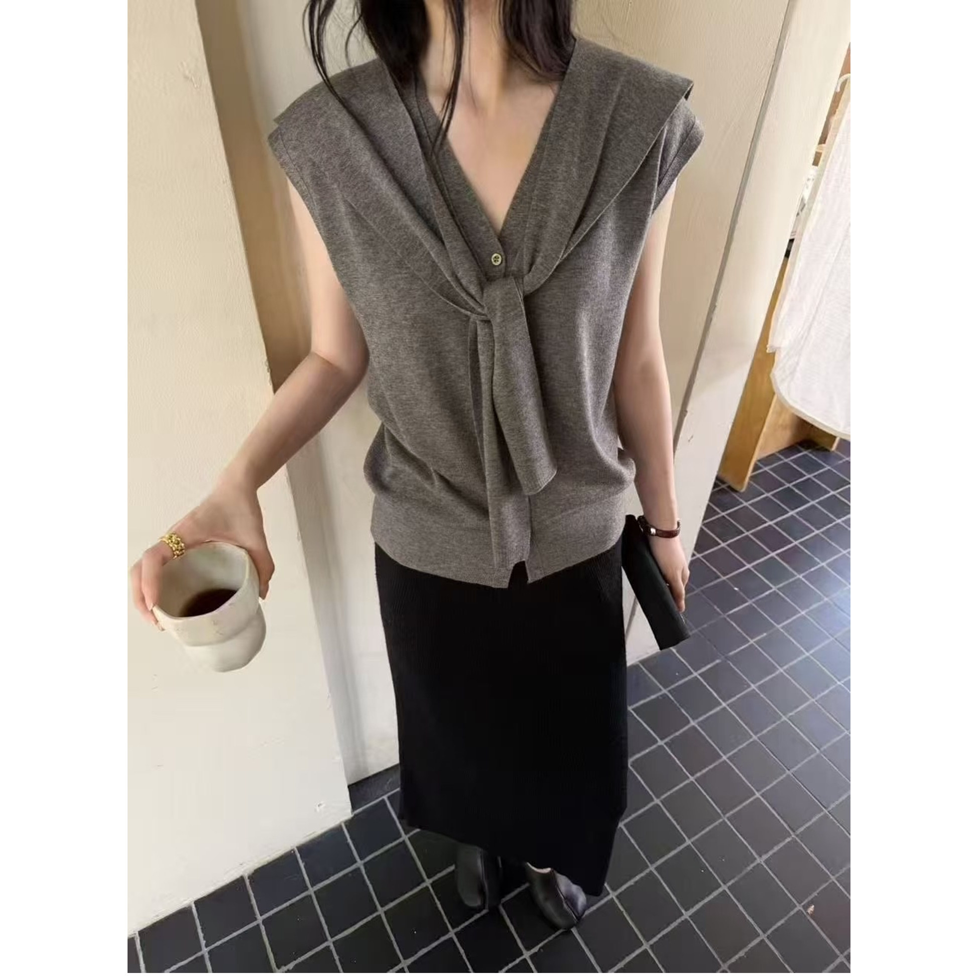 设计感无袖羊毛针织开衫配丝巾两件套女欧洲站2026秋季百搭上衣