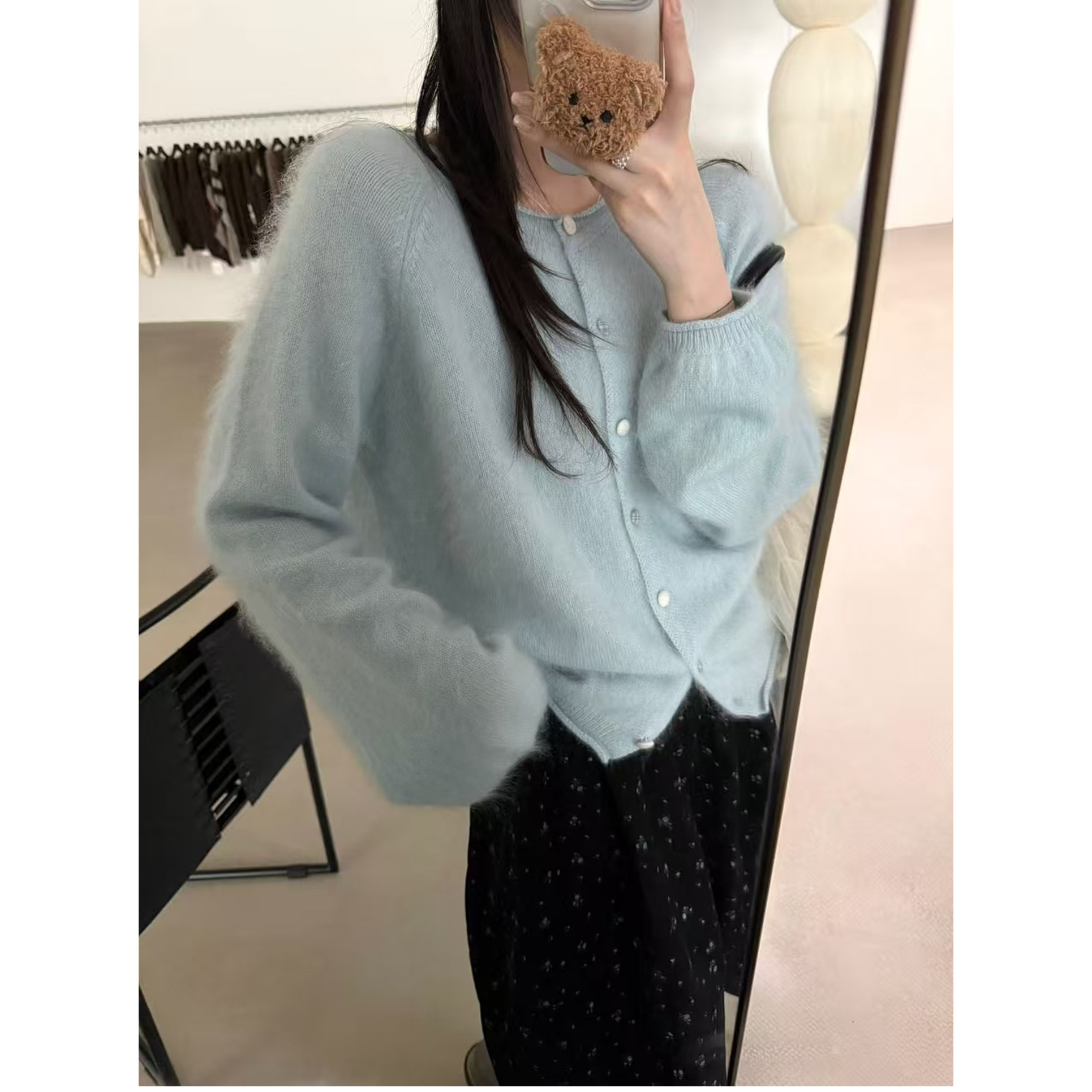 韩版纯色圆领单排扣丝羊绒开衫女欧洲站2026秋季新款欧货针织毛衣