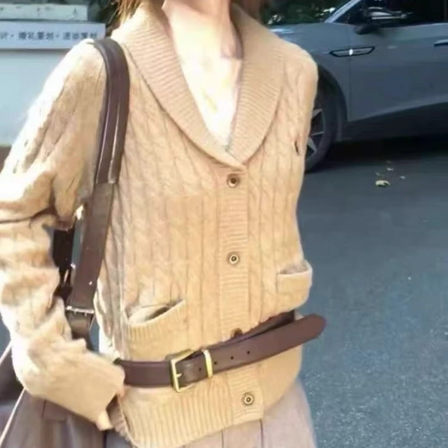 欧洲站2025冬季新款女潮时尚休闲翻领麻花全羊毛针织开衫毛衣外套