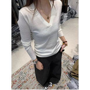 纯色百搭修身V领羊毛针织衫女欧洲站2026秋季新款欧货套头打底衫
