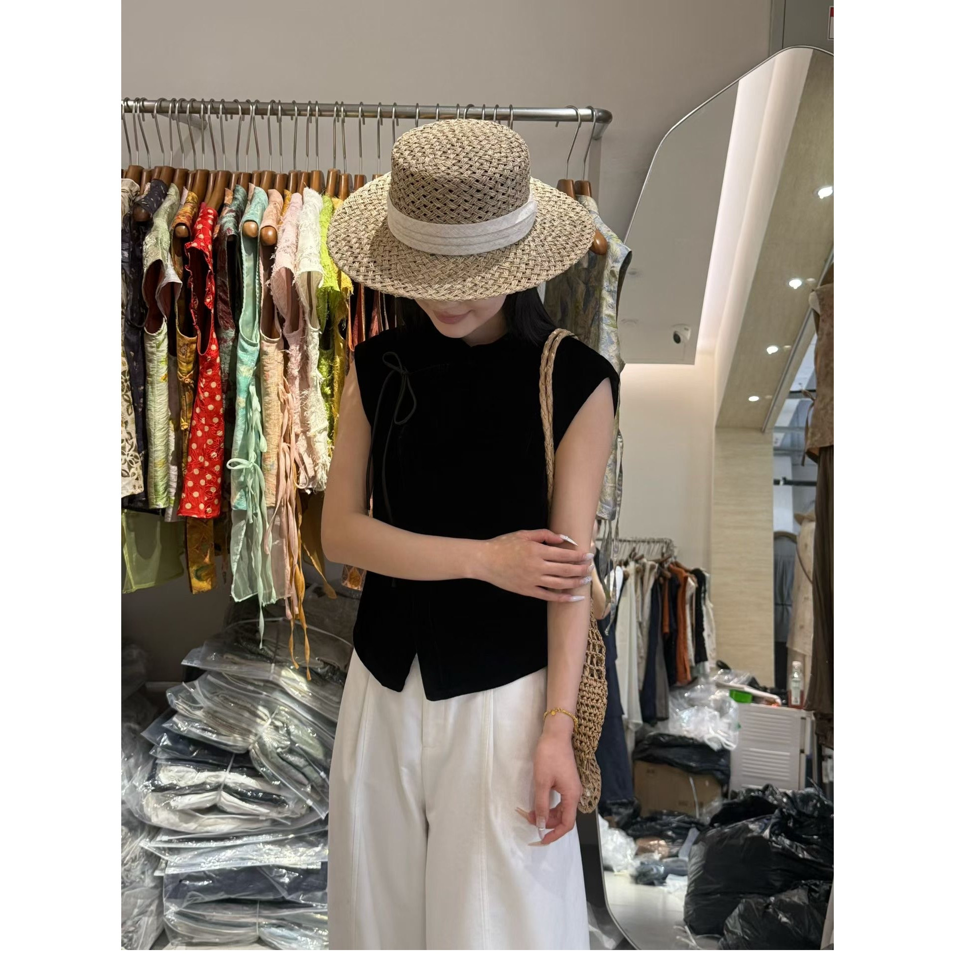 欧洲站2026夏季新款欧货女潮新中式复古盘扣立领无袖丝绒衬衫上衣