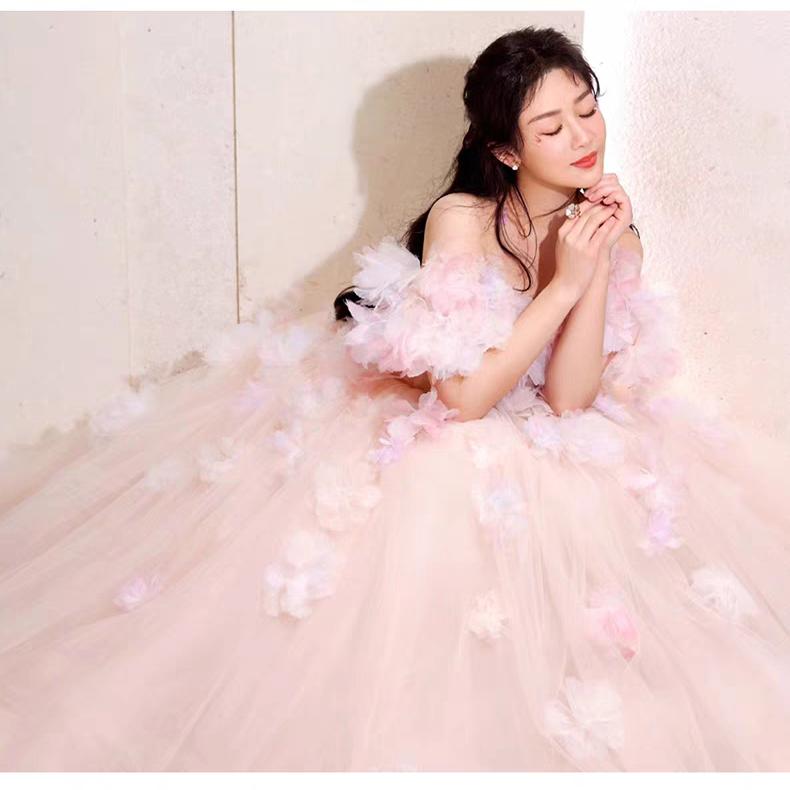 粉色抹胸花朵晚礼服高级感小众订婚敬酒服生日主持连衣裙长款夏