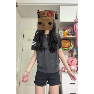 高级感小羊刺绣三条杠圆领短袖针织衫女夏季宽松显瘦百搭休闲上衣