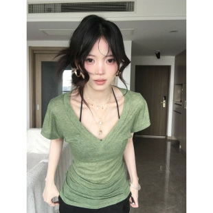 韩系穿搭苔绿色v领正肩微透短袖 收腰显瘦小众甜辣妹上衣 t恤女夏季