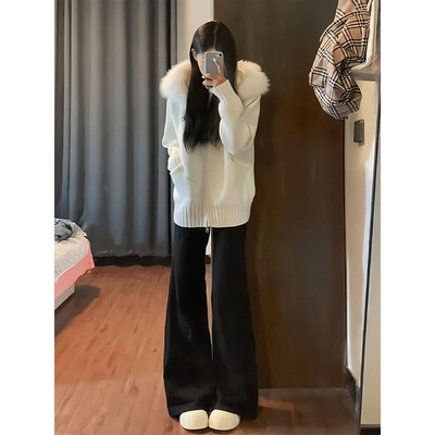 黑色加绒加厚微喇不贴腿牛仔裤女