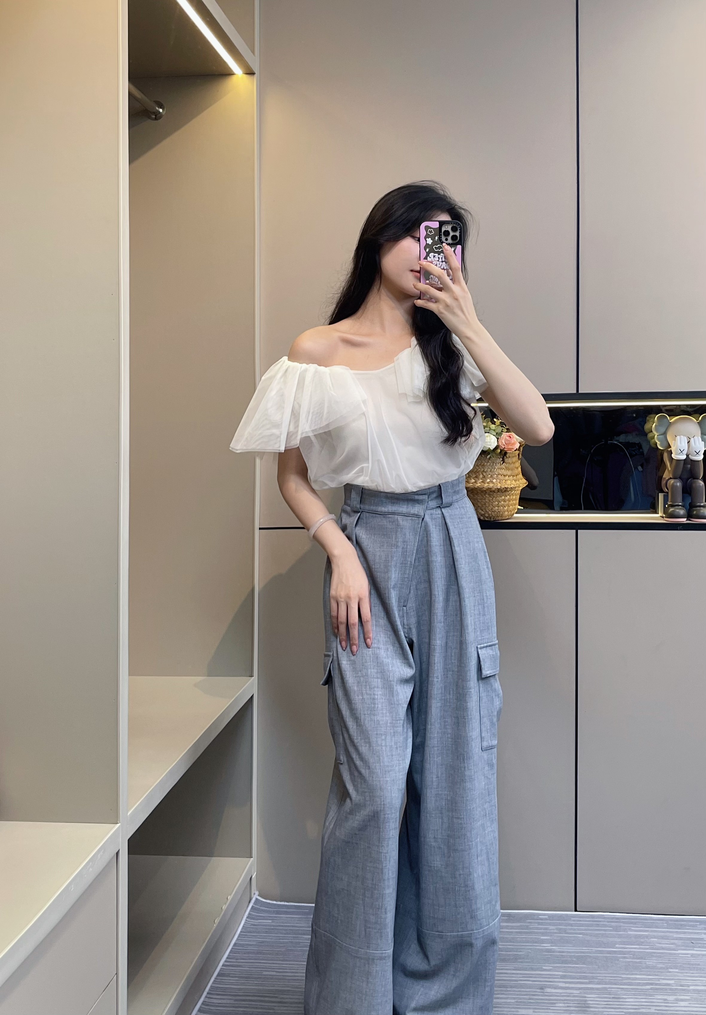 seven77家23年早秋优雅v领宽松薄纱褶皱飞袖针织上衣swnt234048