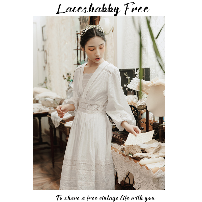 LACESHABBY新款轻奢法式复古V领收腰绣花蕾丝乳白色连衣裙子夏季-封面