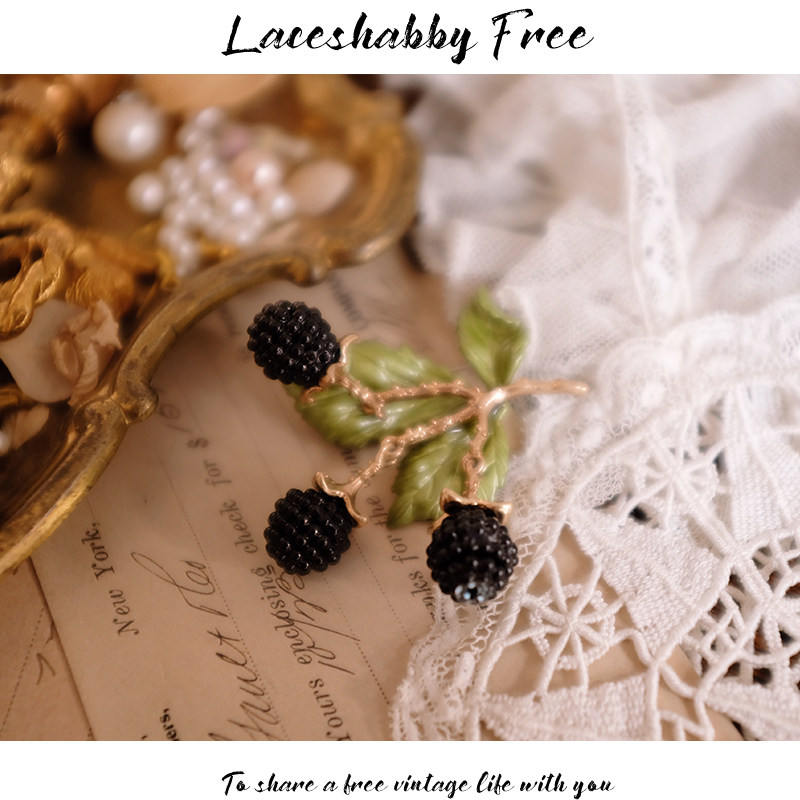 LACESHABBY新款轻奢复古vintage琉璃手工花卉浆果胸针饰品配饰女