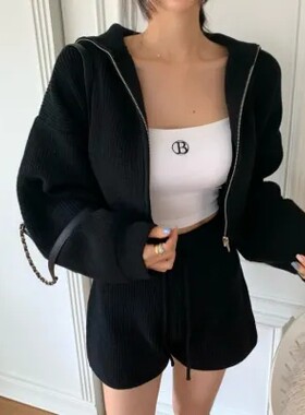 毛衣外套女+直筒抽绳短裤套装