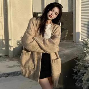 外搭ins外套 2024秋冬季 大码 女装 胖妹妹宽松慵懒风加厚V领毛衣开衫