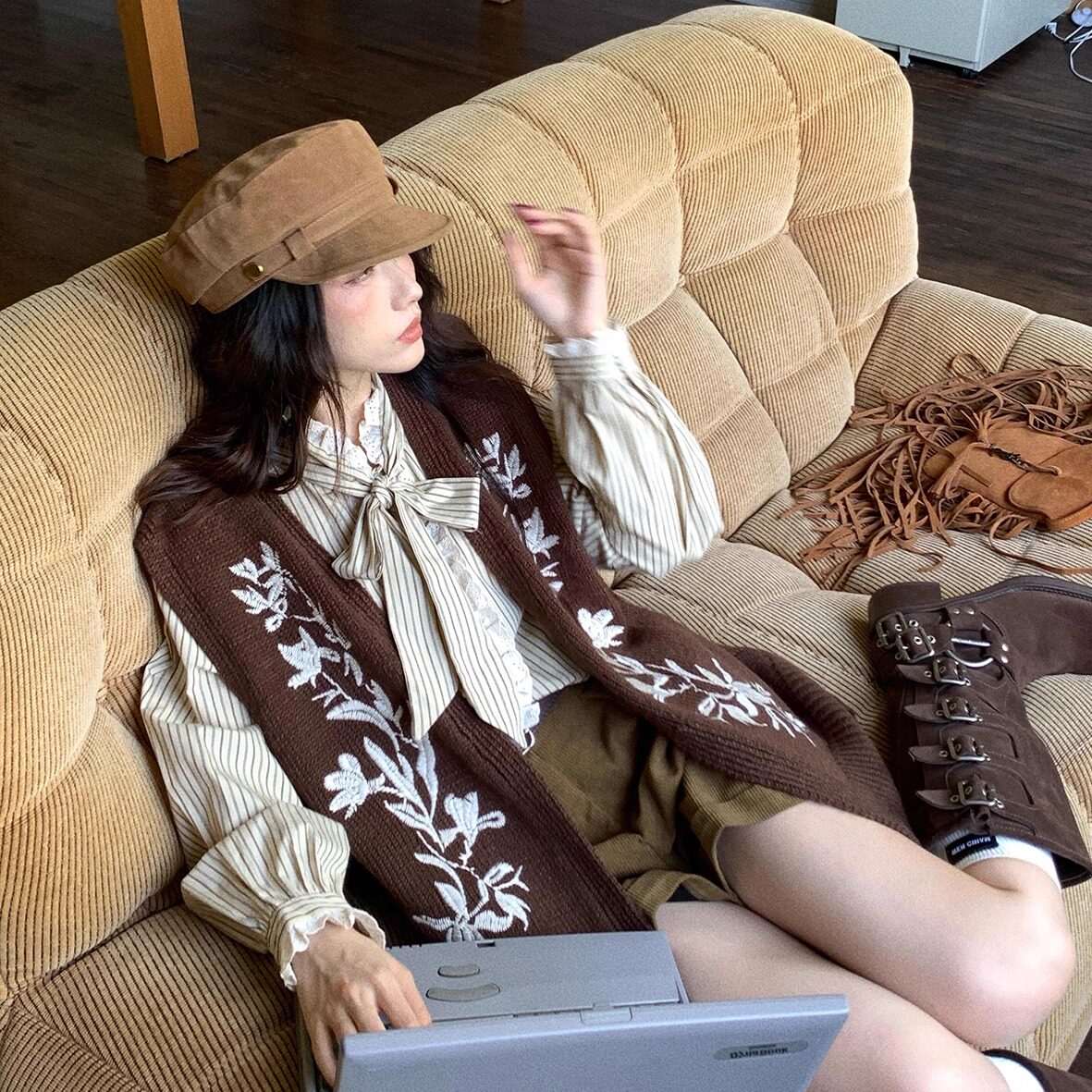 【现货】复古刺绣针织马甲 重工民族风宽松v领叠穿波嬉风外套外穿