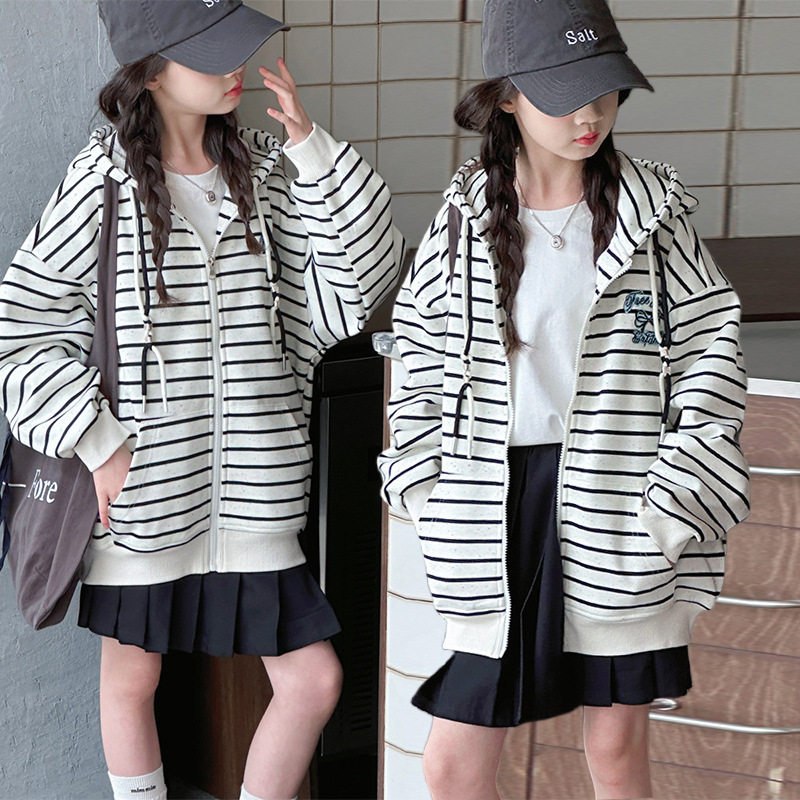 女童春装时髦卫衣外套2026新款大童洋气开衫儿童条纹卫衣棒球服潮
