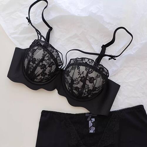 新款性感蕾丝美背内衣女