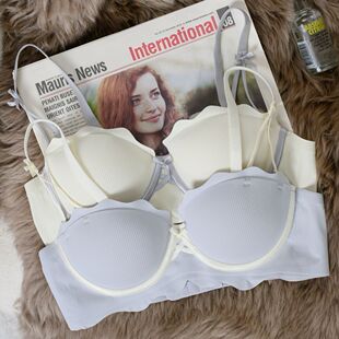内衣女聚拢小胸显大防下垂收副乳胸罩不空杯调整型无钢圈文胸套装