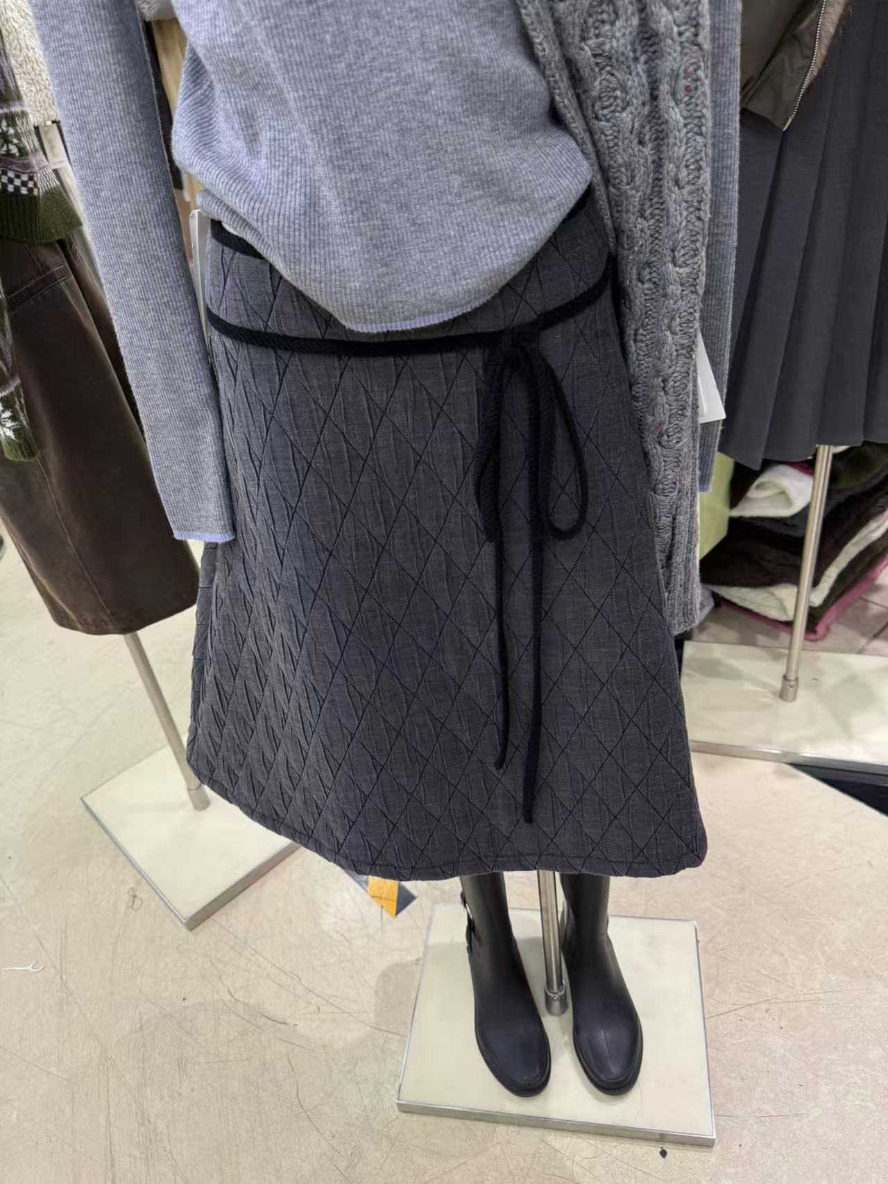 2025年冬季新款韩版时尚百搭显瘦气质高腰半身裙女菱形格中裙子