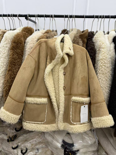 百搭显瘦气质长袖 2025年冬季 时尚 韩版 女上衣仿皮毛一体外套 新款