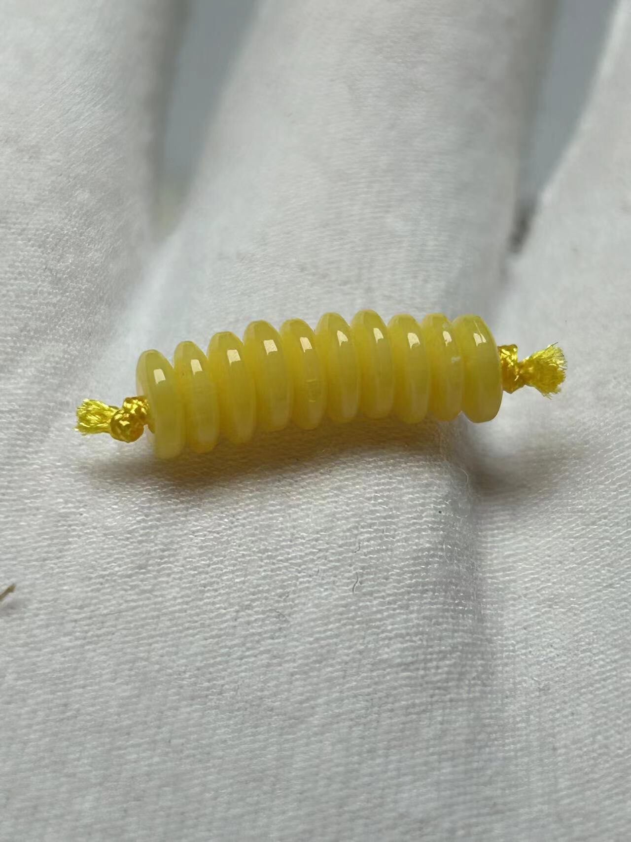 俄料黄白满蜜满蜡蜜蜡直切飞碟隔片6*2mm一组十片二代配饰