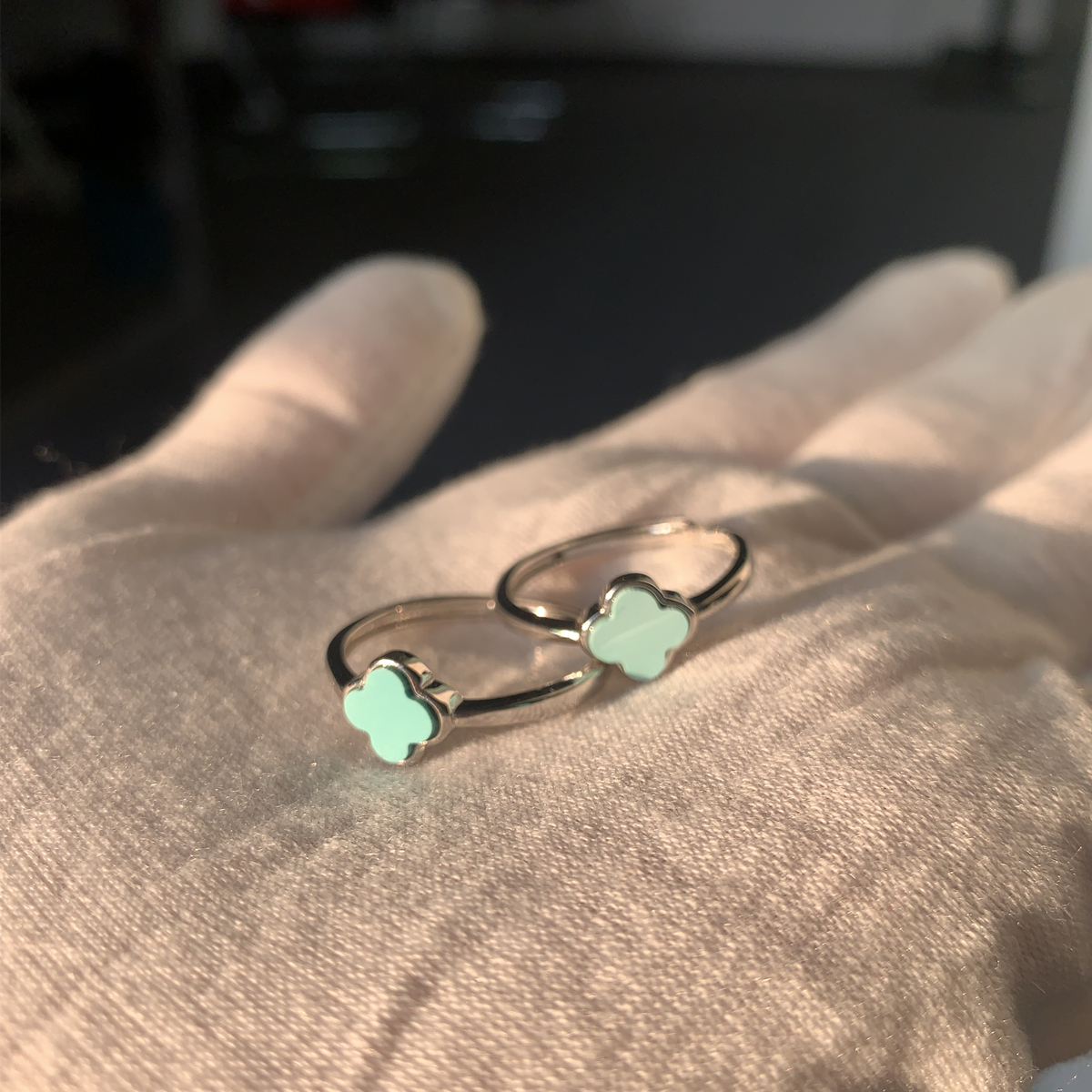 纯银镶嵌天然绿松石四叶草戒指女