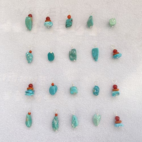 天然绿松石随形小吊坠不规则形状