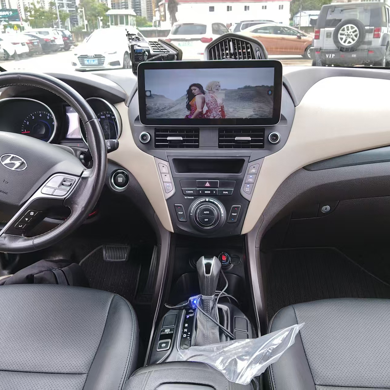 16 12.3寸现代IX45 13-17新胜达carplay中控大屏GPS导航DVD一体机