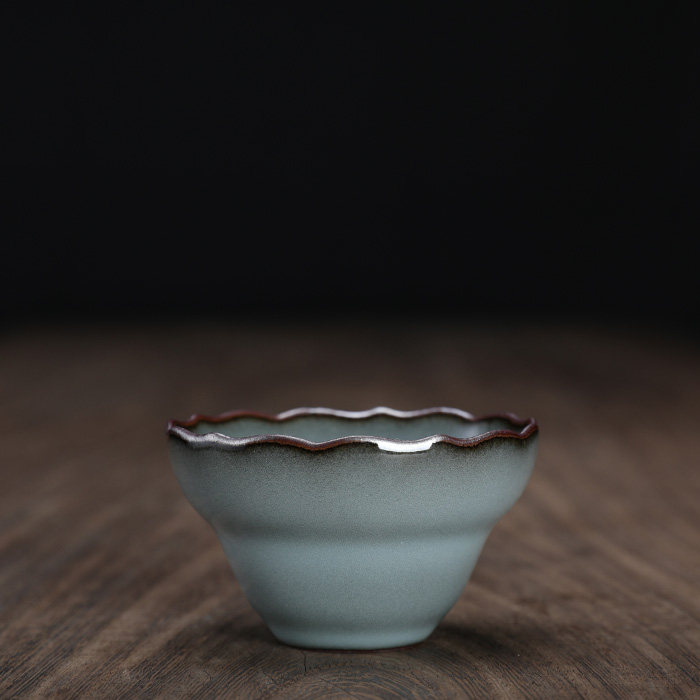 龙泉市青瓷铁骨王文哥窑铁胎普洱杯手工品茗杯功夫茶杯主人杯单杯