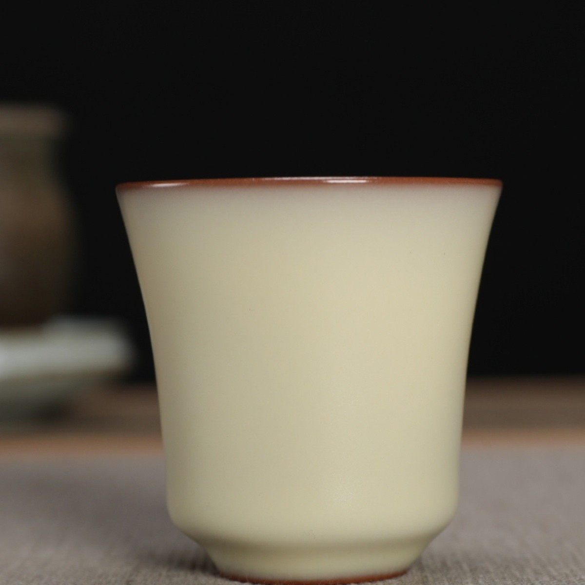 龙泉哥窑青瓷铁胎猪油冻茶杯闻香杯陶瓷叶金炼手工功夫茶具主人杯