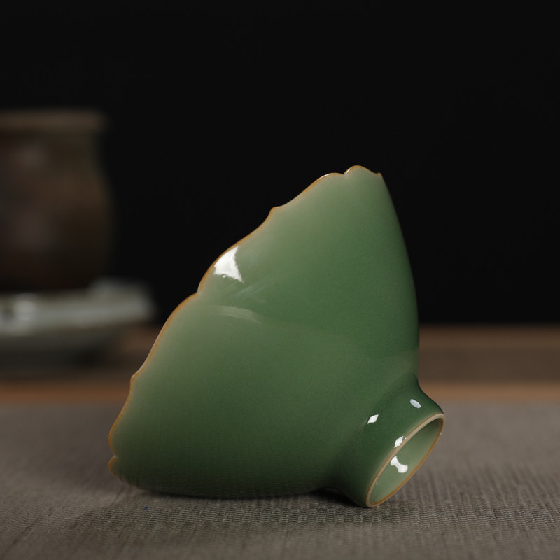龙泉弟窑青瓷梅子青釉黄长伟手工茶杯斗笠杯陶瓷茶盏主人杯功夫茶