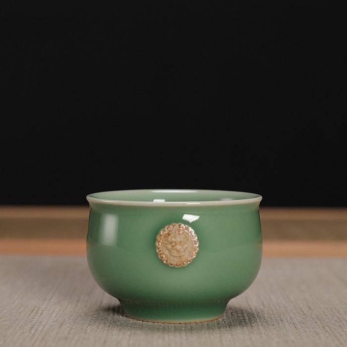 纯手工制作弟窑梅子青陶瓷茶杯