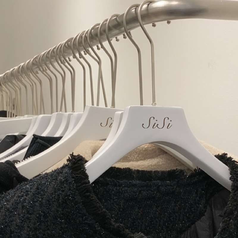 好看好用.颜值正义.纯白实木衣架