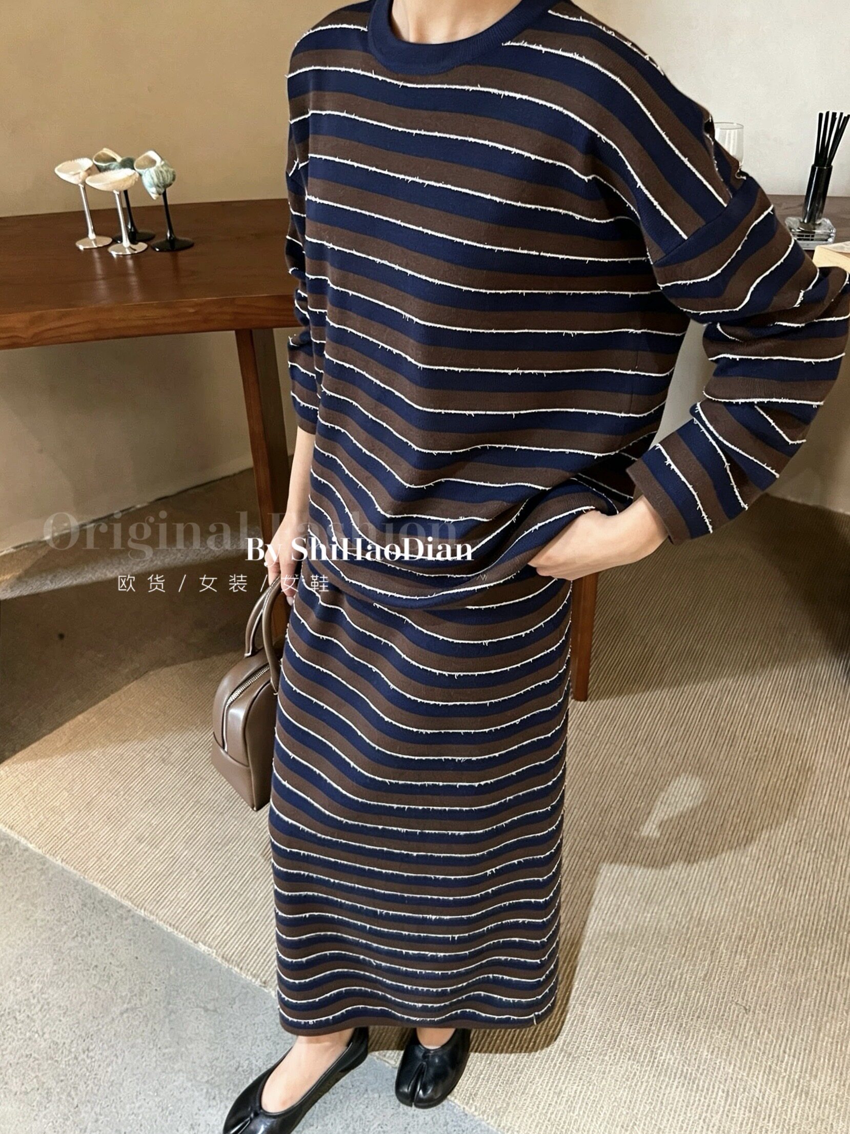 南油高品2026秋季新款时尚百搭圆领宽松显瘦复古条纹针织衫套装女