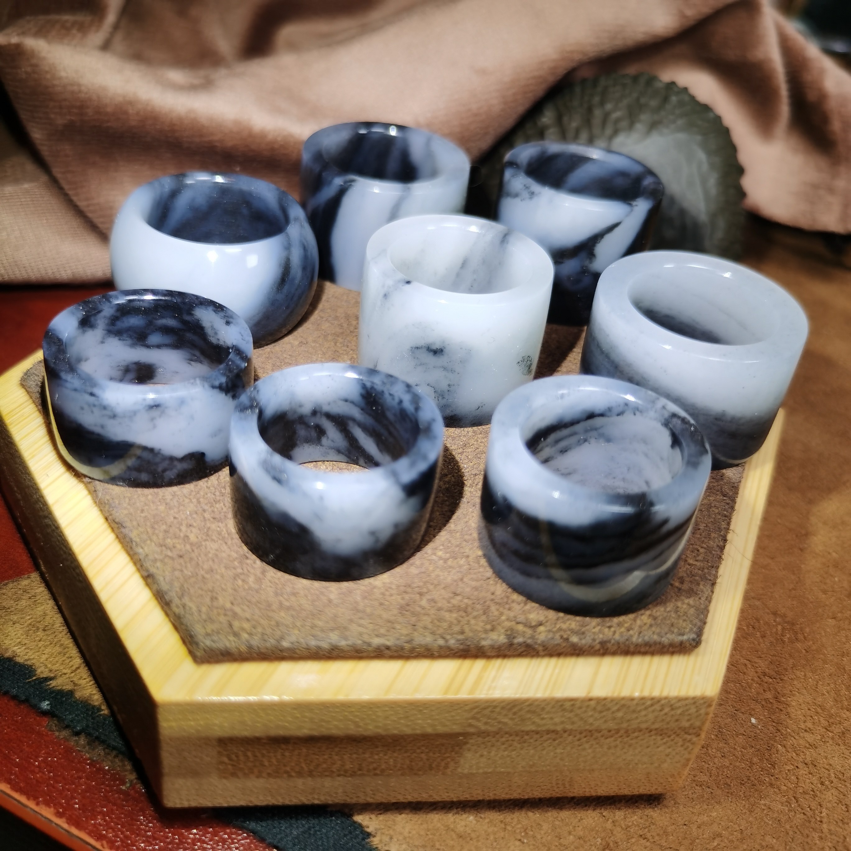 新疆和田玉精品青花籽料黑白意境扳指 指环 板戒男女款板戒礼品
