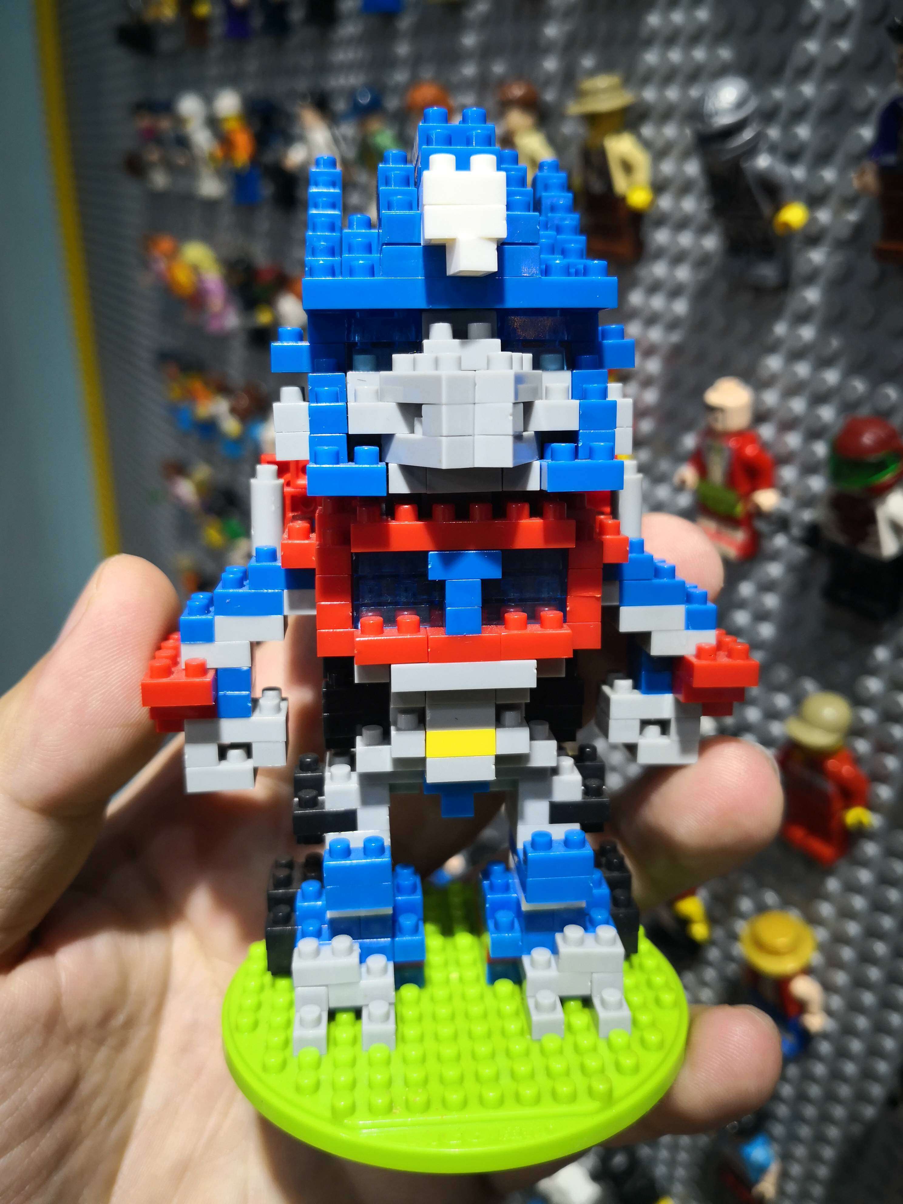 mco魔扣小颗粒积木变形金刚擎天柱大黄蜂微型拼装玩具diy成人减压