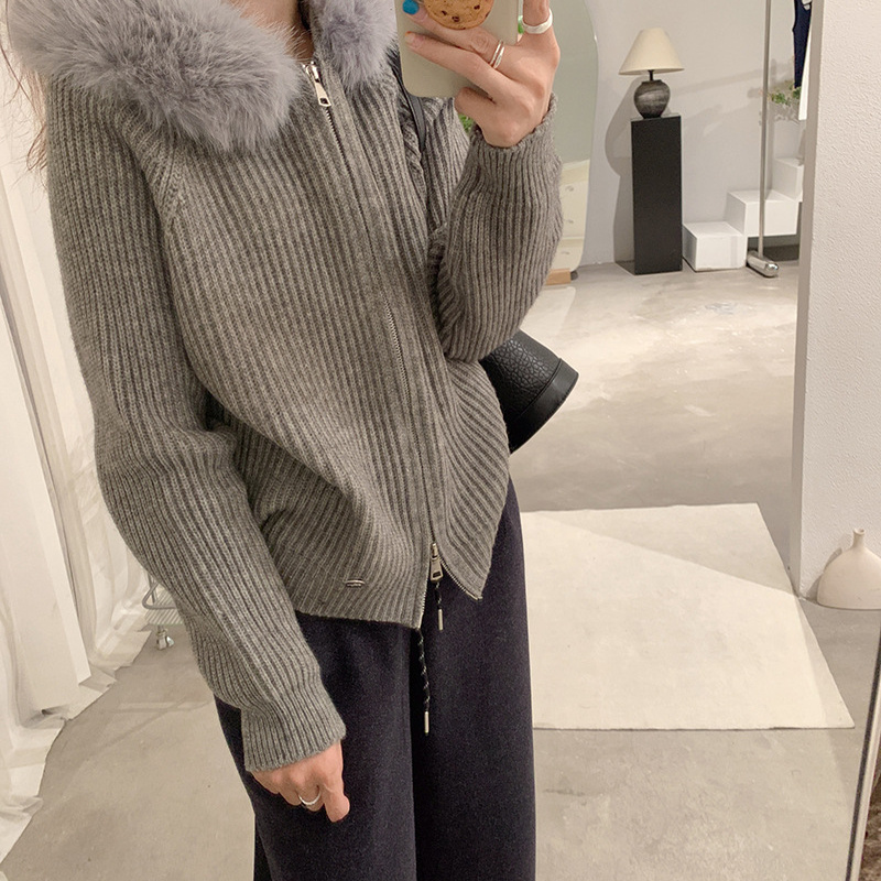 2025秋冬新款韩系设计感白色毛领连帽显瘦麻花针织开衫毛衣外套女