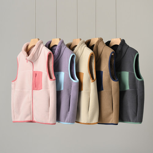 180大童A类儿童摇舒绒撞色马甲