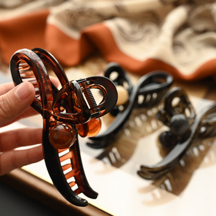 圆珠抓夹 后脑勺盘发发夹 百搭发夹 美拉德色系大号鲨鱼夹 抓夹