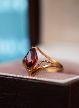 18世纪欧洲贵族9K纯金红宝石公主戒指复古个性精美收藏孤品级高奢
