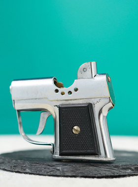 1952年日本占领区时期生产小枪自动点火煤油古董打火机精致收藏级