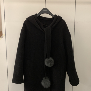 N8107 10羊绒 Cecil系简约狐狸毛球羊毛外套 含90羊毛