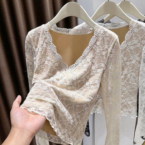 早春洋气花边v领蕾丝打底衫女修身内搭小衫收腰显瘦加厚网纱上衣