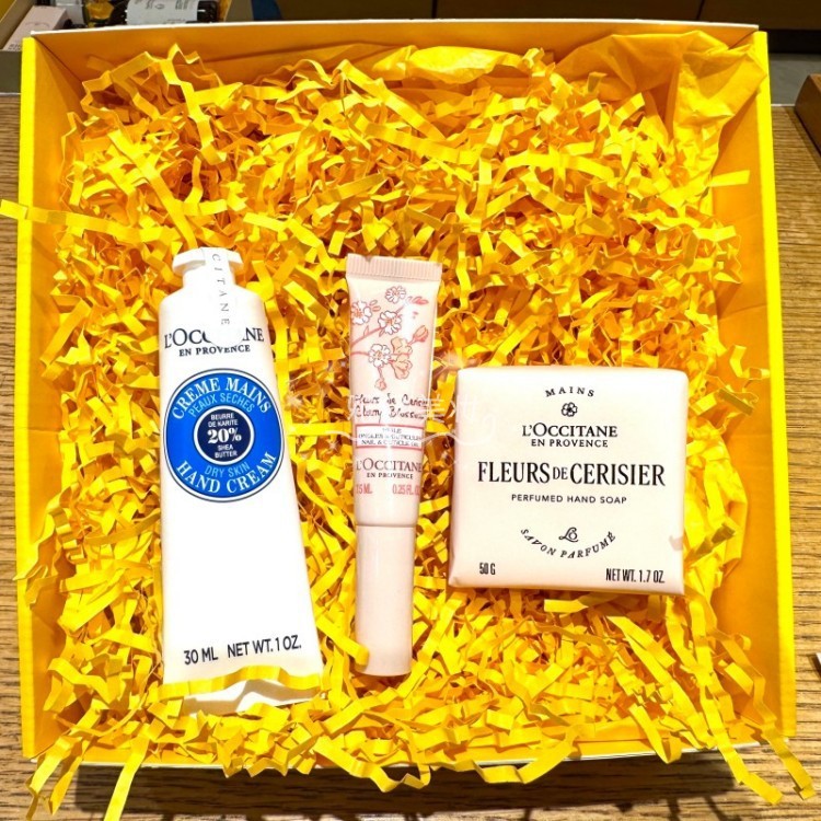 上海包邮专柜护手霜唇膏礼盒套装